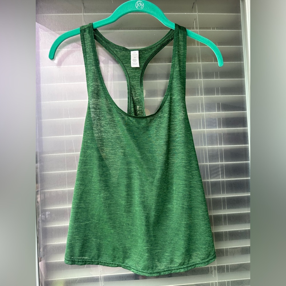 🔥OFFLINE by aerie Racerback Tanktop Heathered Green Medium - Picture 2 of 4